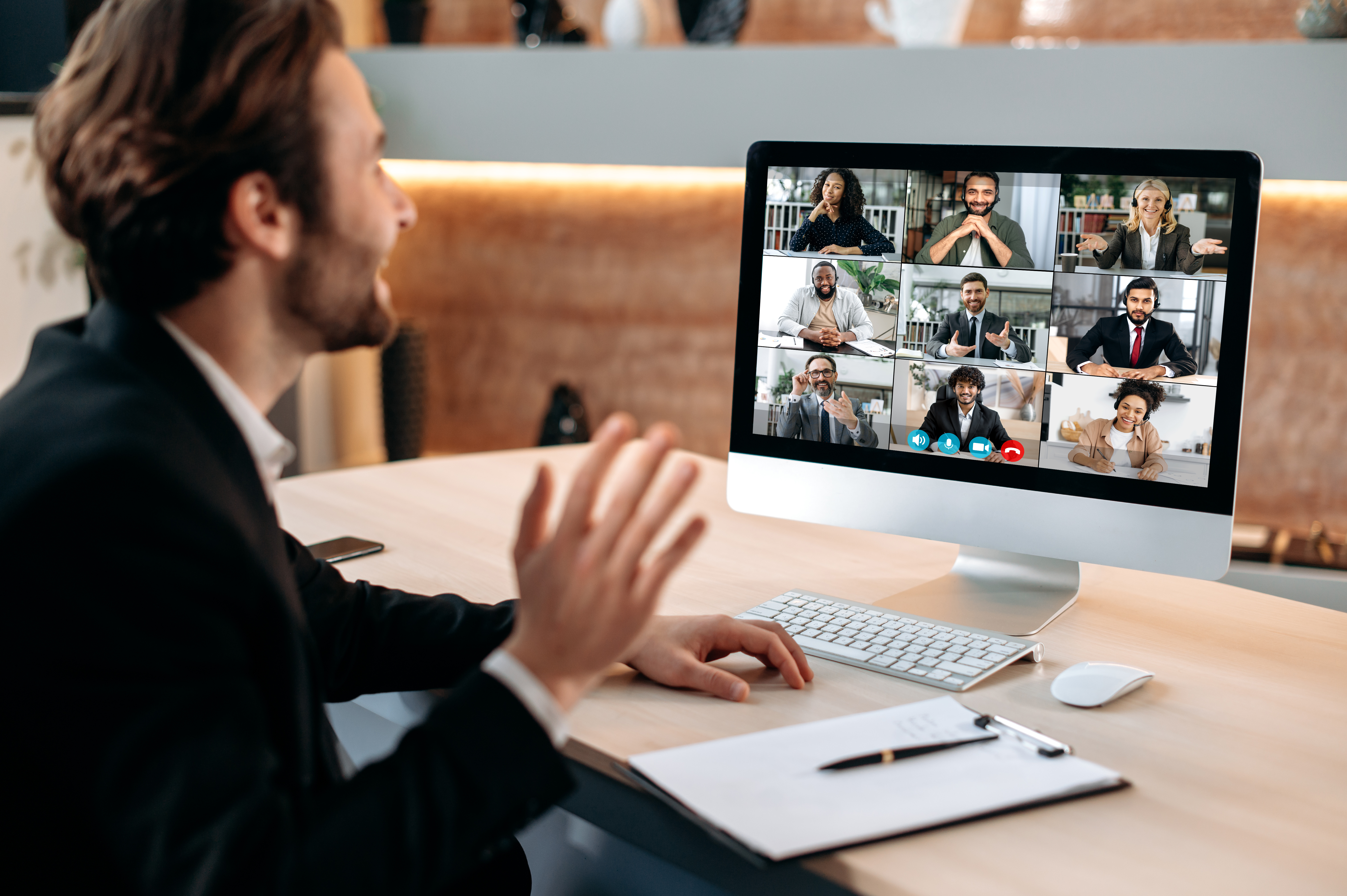 Service image medium