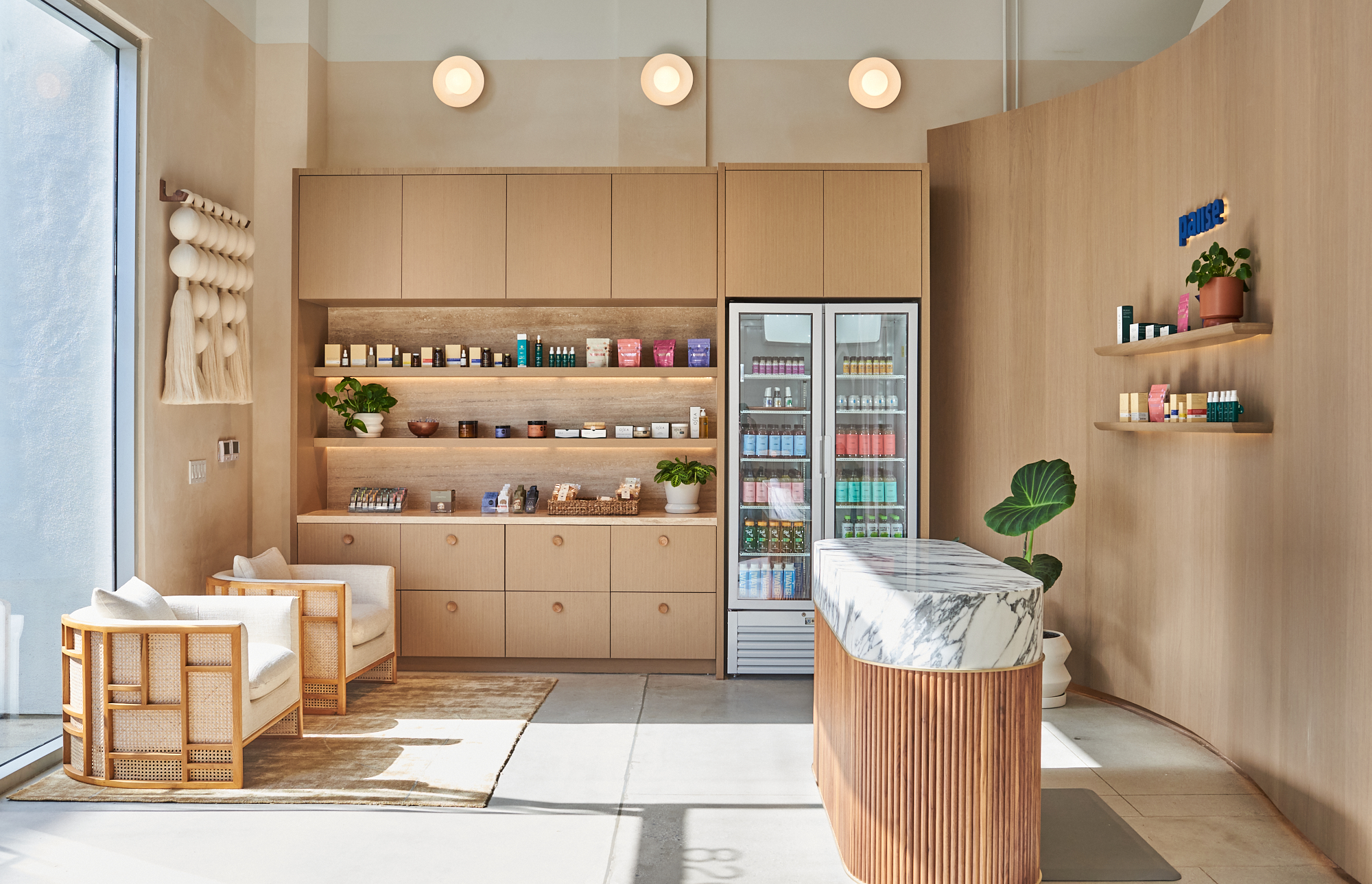 Service image medium 2