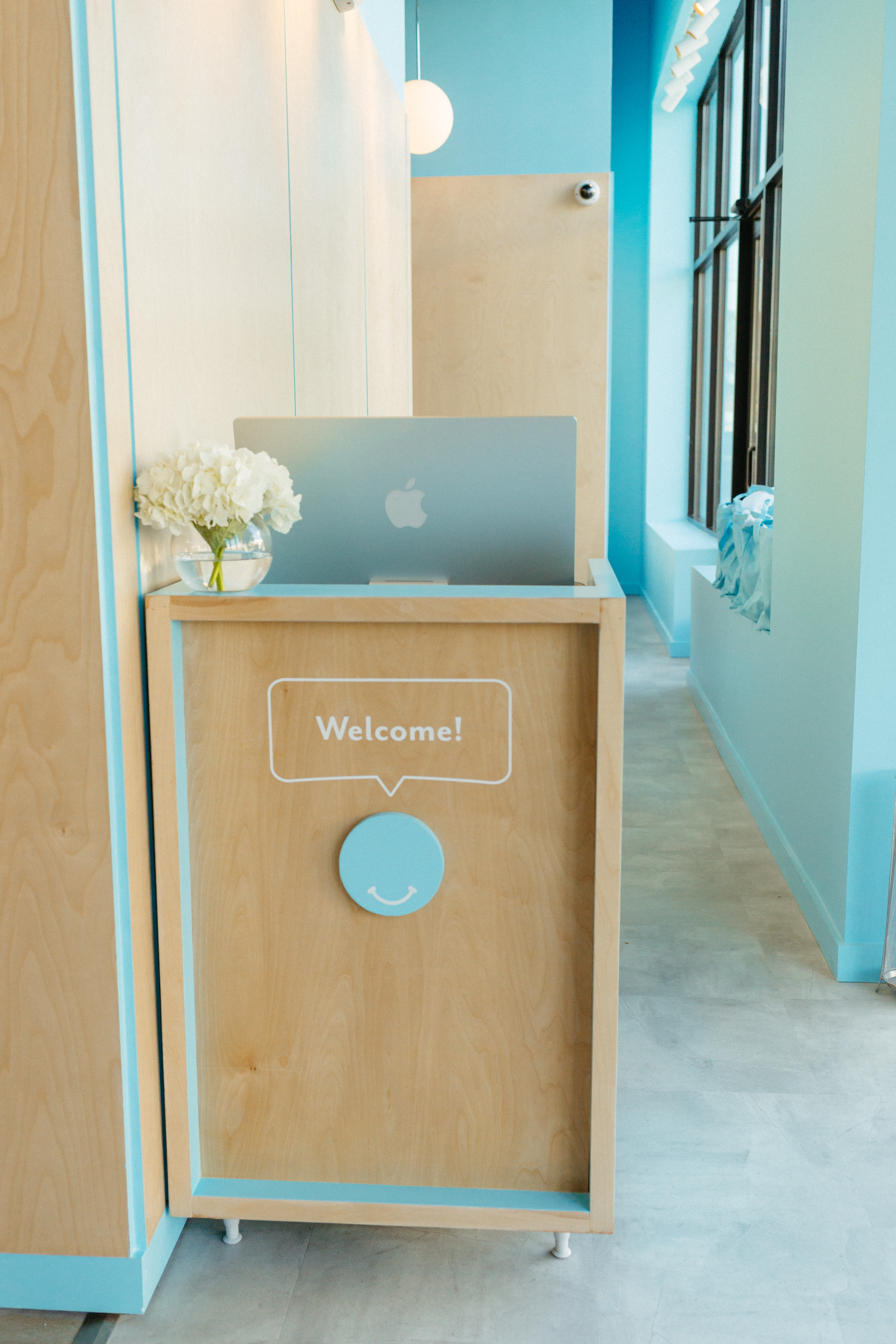 Service image medium