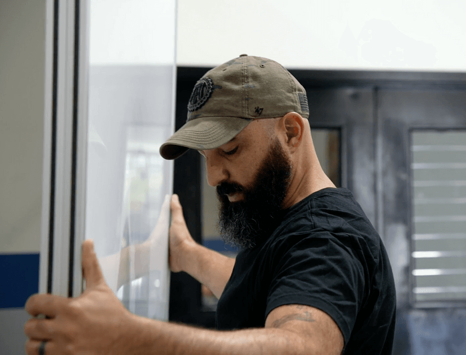 Service image small